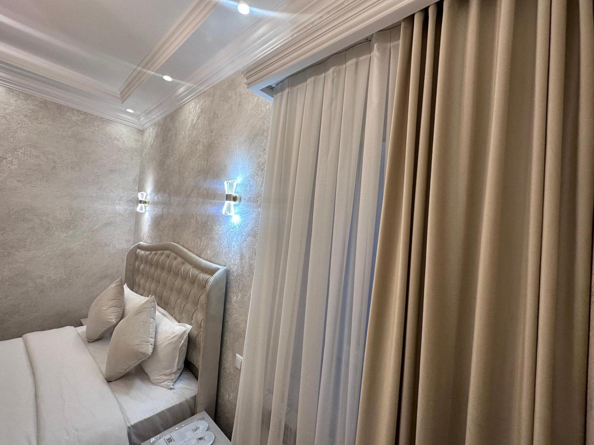 Hotel Royal Renaysance à Erévan Extérieur photo