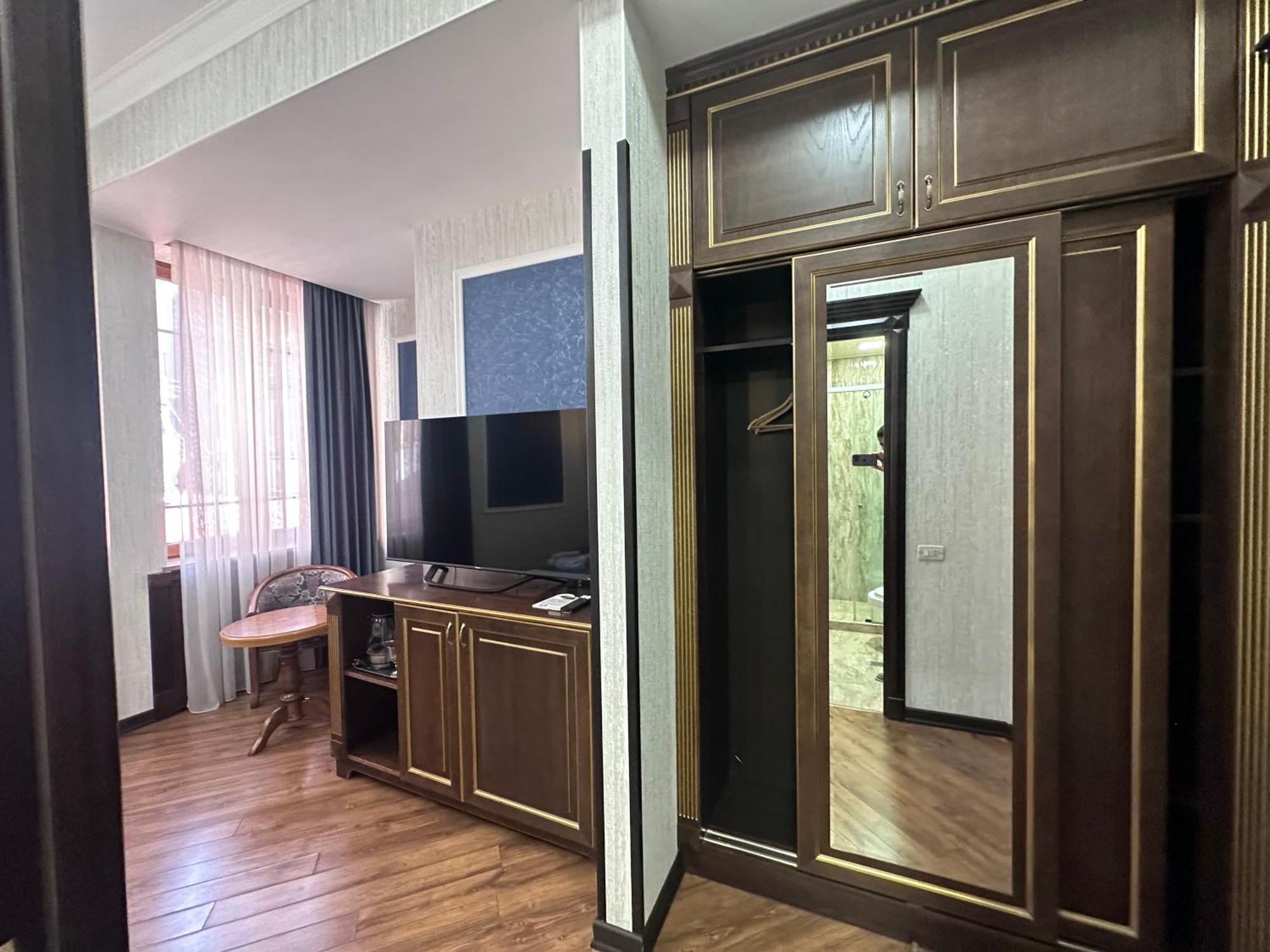 Hotel Royal Renaysance à Erévan Extérieur photo