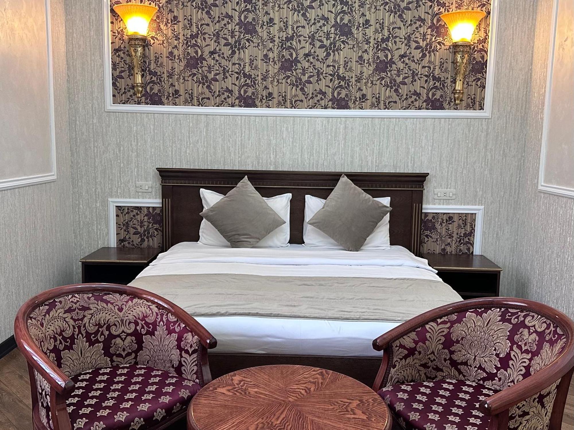 Hotel Royal Renaysance à Erévan Extérieur photo